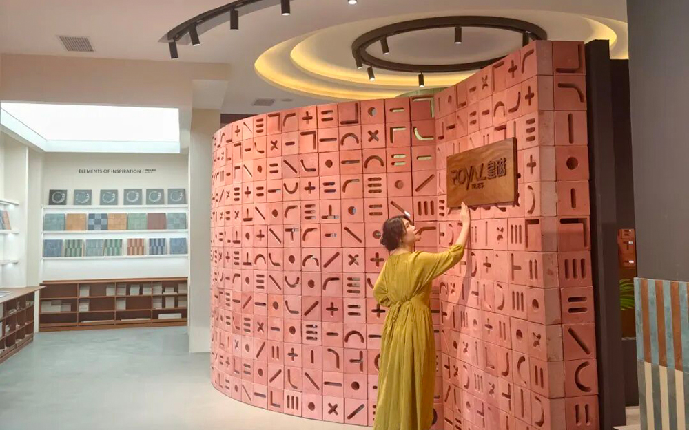 ROYAL x 陶博会 | 佛山这家有趣的瓷砖展厅，真的藏不住了！